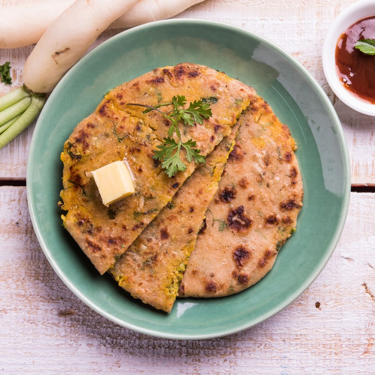 mooli paratha.jpg