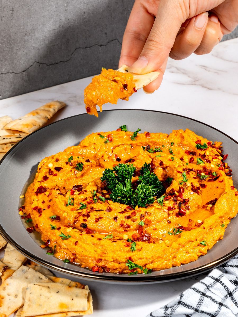 Spicy Sriracha Hummus Dipimg 1